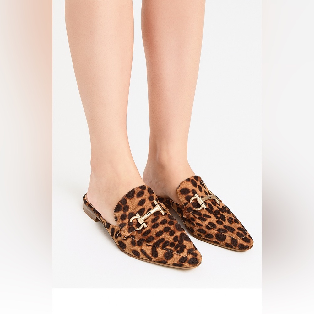 CL by LAUNDRY Leopard Print Flat Mules 8.5US